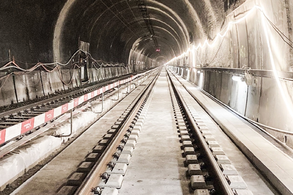 Instandsetzung-des-Wipkinger-Tunnels-Gleis_quer