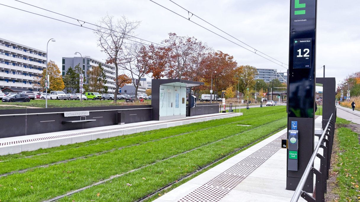Green-Tracks.jpg