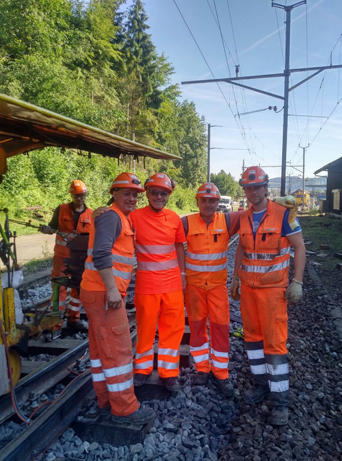 Foto-8)-Konrad-Schnyder-mit-Schweissern